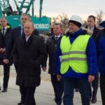 Прибытие Путина в Крым с целью посещения строительной площадки