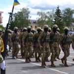 Хмельницкий выпустил 29 инструкторов ВСУ по программе НАТО